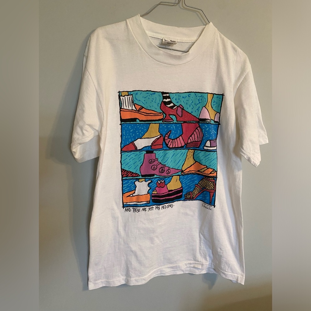 Vintage 90s Fabric Art Women’s Shoes Art B. Michile T-Shirt Size Large